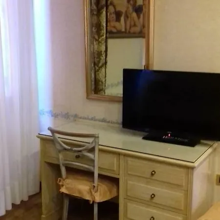 Suites Del Doge Apartahotel Venecia